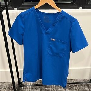 FIGS Catarina Scrub Top